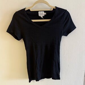 Michael Stars Black V-Neck Short Sleeve Tee